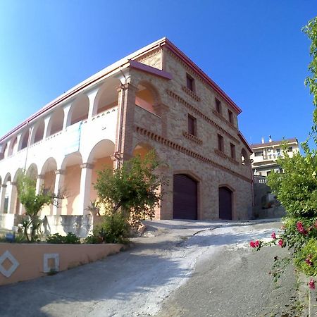 San Nicola dellʼAlto B&B Castello Michelina المظهر الخارجي الصورة
