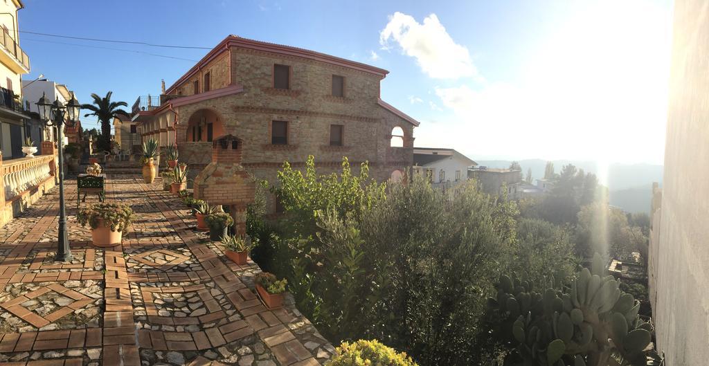 San Nicola dellʼAlto B&B Castello Michelina المظهر الخارجي الصورة