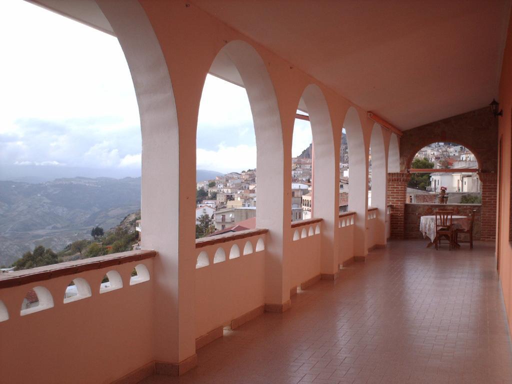 San Nicola dellʼAlto B&B Castello Michelina الغرفة الصورة