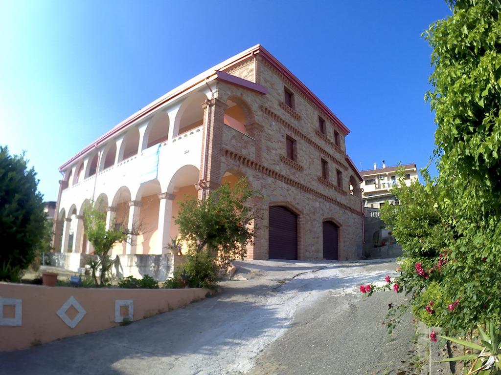 San Nicola dellʼAlto B&B Castello Michelina المظهر الخارجي الصورة