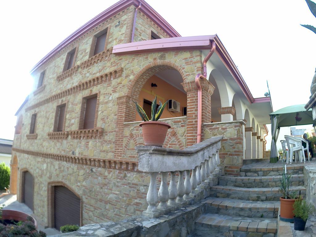 San Nicola dellʼAlto B&B Castello Michelina المظهر الخارجي الصورة