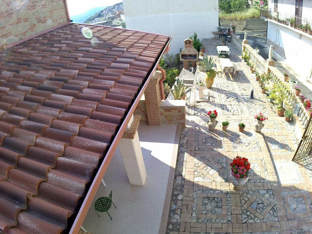 San Nicola dellʼAlto B&B Castello Michelina المظهر الخارجي الصورة