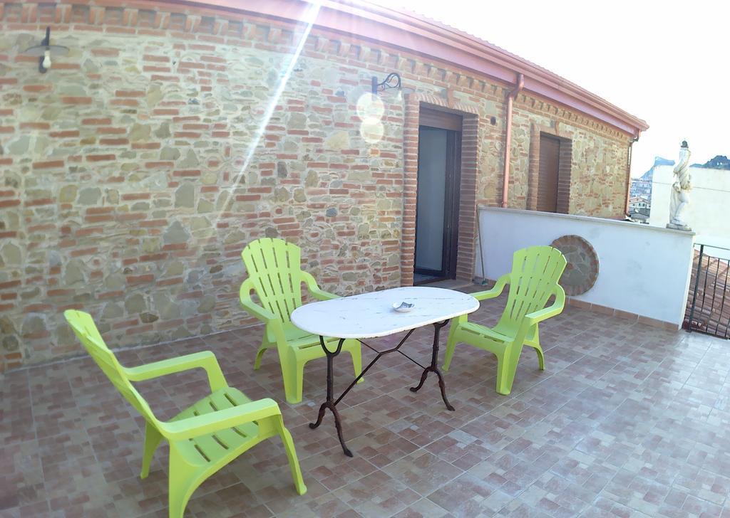 San Nicola dellʼAlto B&B Castello Michelina المظهر الخارجي الصورة