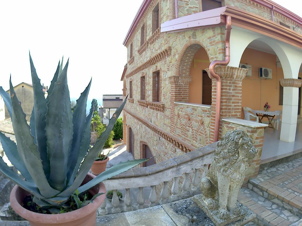 San Nicola dellʼAlto B&B Castello Michelina المظهر الخارجي الصورة