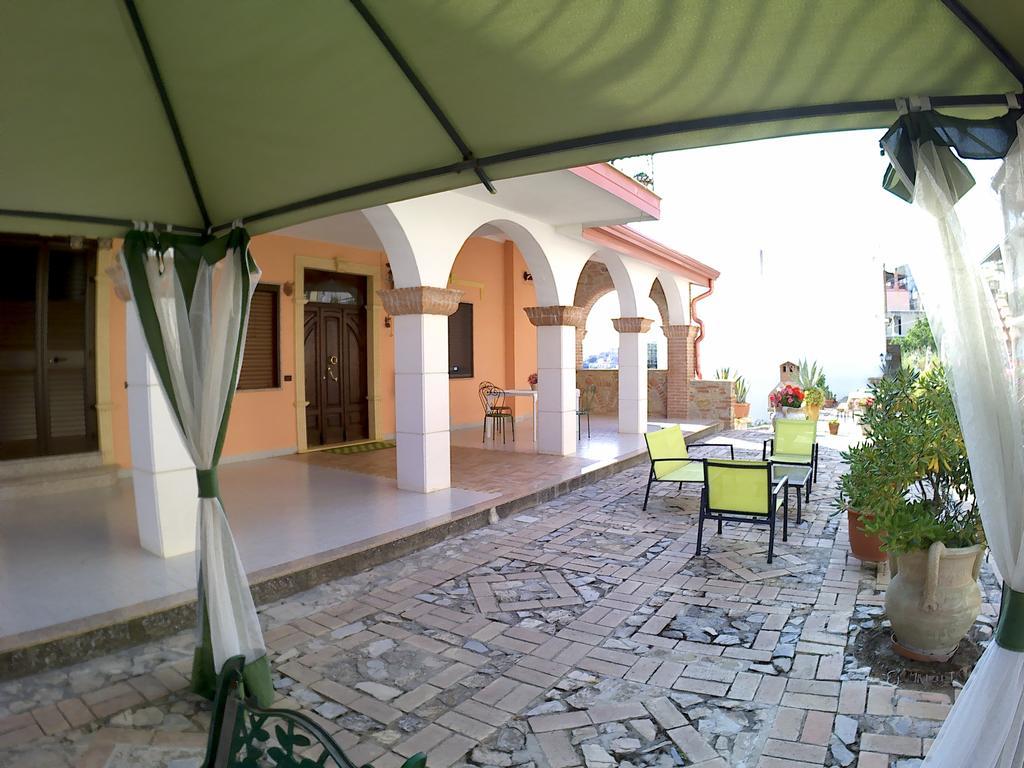 San Nicola dellʼAlto B&B Castello Michelina المظهر الخارجي الصورة